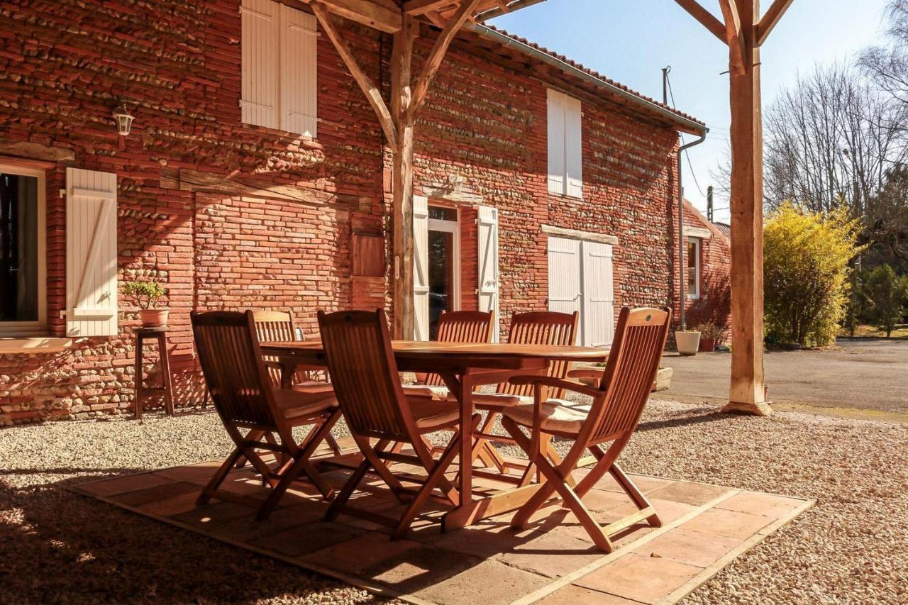 Gîte rural Aqui-naut Montesquieu-Volvestre Extérieur photo